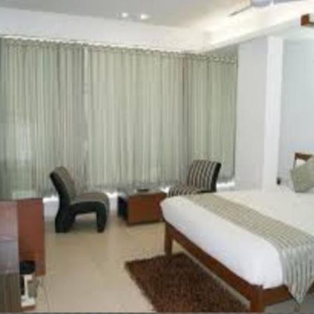 Oyo 14502 Hotel Hill View Guest House Hitech City Haydarabad Dış mekan fotoğraf